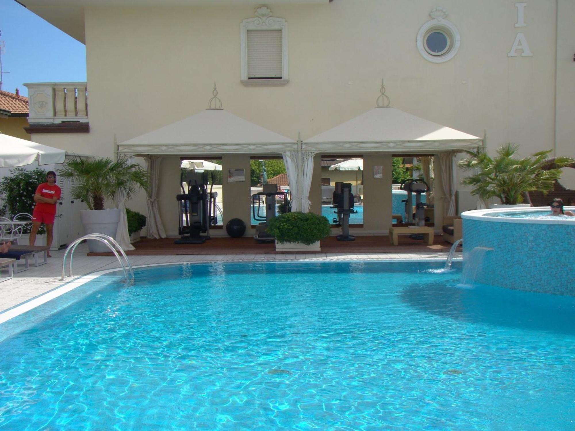 Hotel Conchiglia Cervia Bagian luar foto